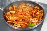 전체적으로 고르게 어우러지도록 볶아줍니다.