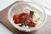 고춧가루 4 큰 술, 진간장 4 큰 술 고추장 2 큰 술, 참기름 2 큰 술 꽃소금 약간, 후추 약간, 맛술 2 큰 술을 넣어 버무려줍니다.