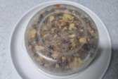 완성된 볶음밥은 둥근 용기에 담고 접시에 뒤집어 담아 맛있게 먹습니다.
