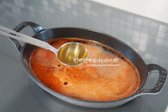 고운 고춧가루 1 큰 술, 고추장 2 큰 술, 황설탕 1½~2 큰 술, 올리고당 1 큰 술, 진간장 1 큰 술을 넣어 양념을 만듭니다.