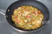 앞뒤로 노릇노릇 구워줍니다. 계란 물은 생략하고 고소한 감칠맛을 살려 구워주었습니다.