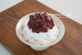 그 위로 팥빙수 팥을 올려줍니다.