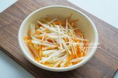 식초 3 큰 술, 황설탕 3 큰 술, 소금 1 작은 술 넣고 섞은 절임물에 30분 정도 절여줍니다.