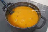 재료가 풀어지면서 걸쭉하게 어우러지면 맛이 깊고 풍부하게 완성입니다.