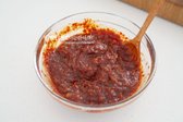 진간장 5큰술, 고춧가루 4큰술, 설탕 3큰술, 굴소스 2큰술, 식초 1큰술, 간 마늘 1큰술, 다진 생강 1/2큰술, 후추 10바퀴, 굵은소금 0.3큰술, 된장 1큰술을 섞어 양념장을 만듭니다.