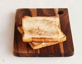 토스트용 식빵을 바삭하게 굽습니다.