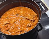물이 많으면 중강불에서 졸여 농도를 맞추고, 양파를 넣어 달큰한 맛을 더하며 일반 고춧가루만 사용해도 충분한 맛을 냅니다.