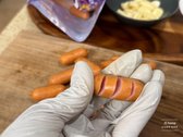 소시지는 문어 모양으로 칼집을 내어 준비해 주세요. 세 번에 걸쳐 절반 정도 칼집을 넣으면 좋아요.