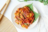 오징어볶음은 단맛을 먼저 내고 매운맛을 추가해 감칠맛을 살리는 것이 핵심입니다. 간단하게 만들어 푸짐하게 즐겨보세요!
