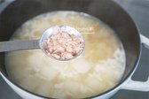 새우젓 2/3 큰 술, 참치액 1 큰 술, 다진 마늘 1/2 큰 술을 넣어줍니다.