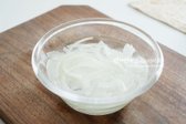 매운맛을 잡아주고 아삭한 식감을 살려주기 위해 양파는 찬물에 담갔다 물기를 완전히 털어줍니다.