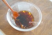 유자청 1 큰 술, 양조간장 2 큰 술, 정수 물 1 큰 술, 식초 1 큰 술, 꿀 약간 넣고 단맛과 짠맛을 조절해 줍니다.