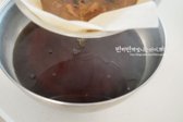 끓인 대추물은 면포에 걸러 깔끔하게 완성합니다.
