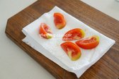 토마토는 1/2개를 썰거나 방울토마토를 활용해 준비합니다.