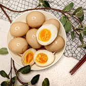 아지타마고는 은은한 생강 풍미와 삼삼한 맛이 국물까지 떠먹고 싶게 만듭니다. 반숙의 부드러운 식감이 입에서 녹아 온 가족이 즐기기 좋아요.
