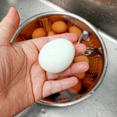 간장은 체에 걸러 부드럽게 준비합니다.