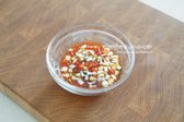 간장 1 큰 술, 식초 1/2 큰 술, 올리고당 약간, 고춧가루 1 작은 술, 다진 대파 1 큰 술, 잘게 썬 홍고추 약간, 물 1 큰 술을 넣어줍니다.