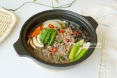 뚝불고기는 촉촉하고 부드러운 소불고기에 달달한 국물 맛이 더해져 자꾸 손이 가며, 채소까지 함께 즐기면 더욱 풍성한 맛을 느낄 수 있습니다.