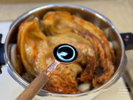 부드러운 백종원 묵은지 등갈비찜 레시피 4인분 50분 완성 평점 4.8점(34) 레시피 이미지 - 5