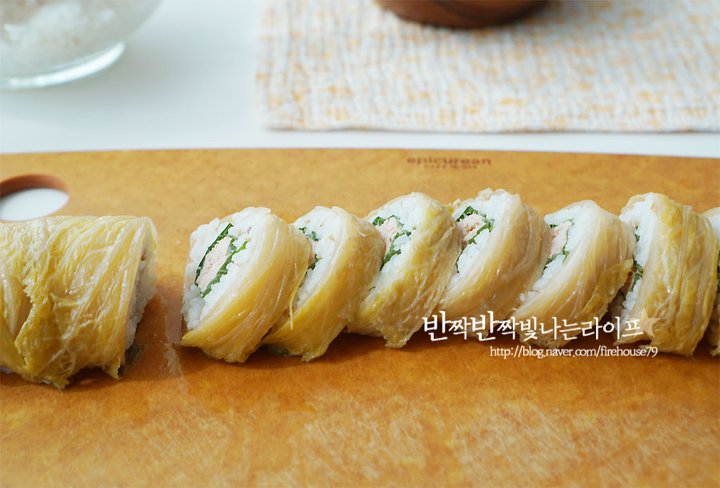 입맛 돋우는 묵은지김밥 레시피 2인분 25분 완성 평점 4.9점(49) 레시피 이미지 - 11