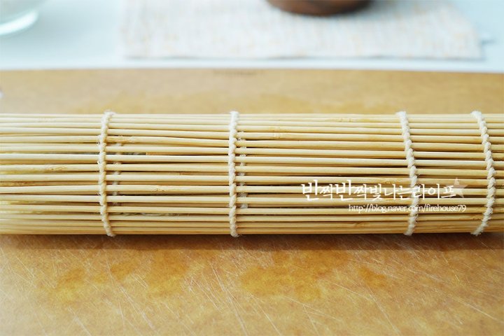 입맛 돋우는 묵은지김밥 레시피 2인분 25분 완성 평점 4.9점(49) 레시피 이미지 - 9