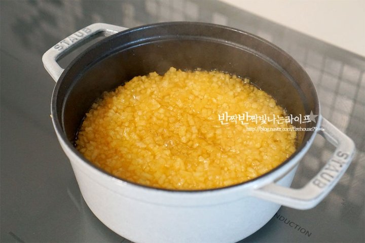 달달한 사과잼 사과쨈 사과조림 레시피 5인분 40분 완성 평점 4.9점(44) 레시피 이미지 - 7