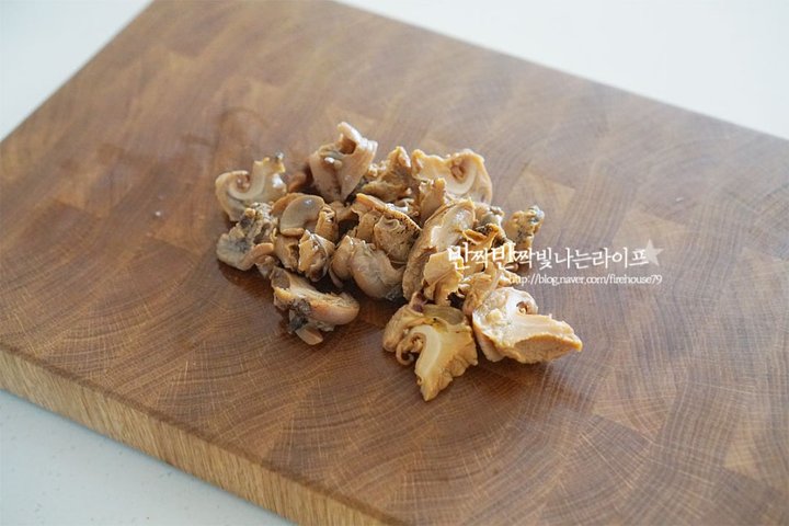 쫀득하고 매콤새콤한 백종원 골뱅이무침 레시피 2인분 25분 완성 평점 4.7점(12) 레시피 이미지 - 4