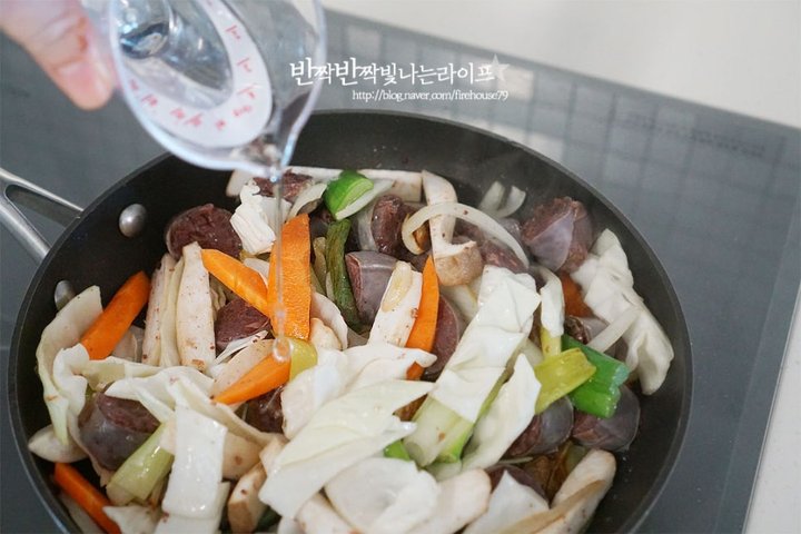 백종원의 쫄깃한 백순대볶음 레시피 4인분 1시간 10분 완성 평점 5.0점(53) 레시피 이미지 - 9