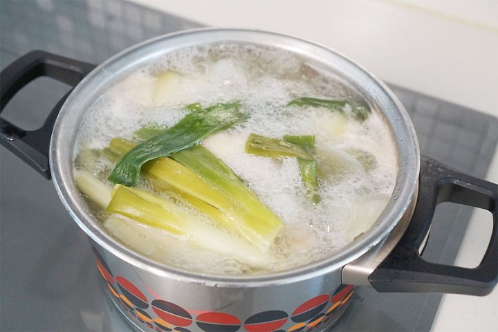 깔끔하고 진한 백종원 닭한마리 레시피 4인분 45분 완성 평점 5.0점(65) 레시피 이미지 - 5