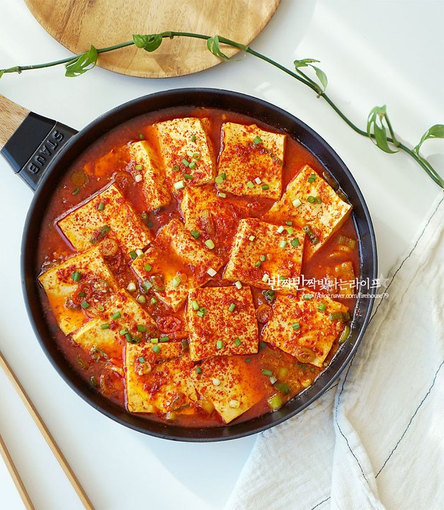 백종원의 담백하고 칼칼한 대패삼겹살두부조림 레시피 3인분 30분 완성 평점 4.7점(47) 레시피 이미지 - 1