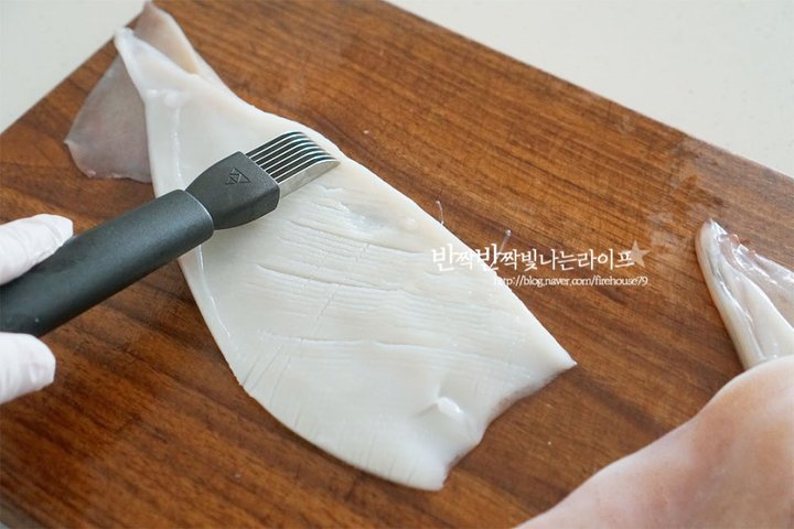 두 가지 모두 맛볼 수 있는 백종원의 오삼불고기 레시피 2인분 40분 완성 평점 4.8점(42) 레시피 이미지 - 3
