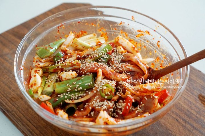 두 가지 모두 맛볼 수 있는 백종원의 오삼불고기 레시피 2인분 40분 완성 평점 4.8점(42) 레시피 이미지 - 9