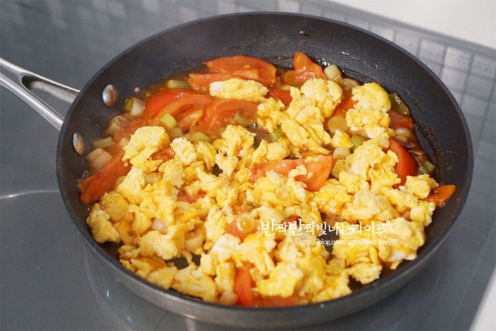 한 끼 식사로 좋은 백종원 토마토계란볶음 레시피 2인분 30분 완성 평점 5.0점(52) 레시피 이미지 - 10