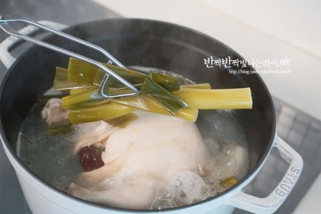 백종원의 진하고 구수한 들깨삼계탕 레시피 3인분 55분 완성 평점 4.8점(22) 레시피 이미지 - 10