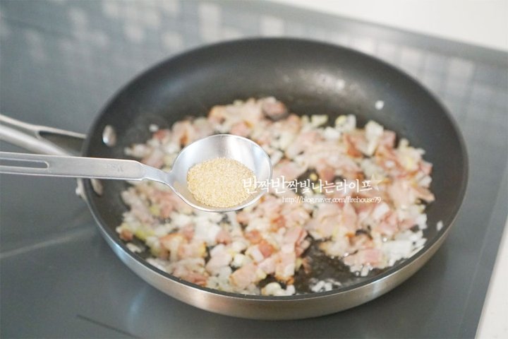 백종원의 감칠맛 있는 김치볶음밥 레시피 2인분 25분 완성 평점 5.0점(47) 레시피 이미지 - 5