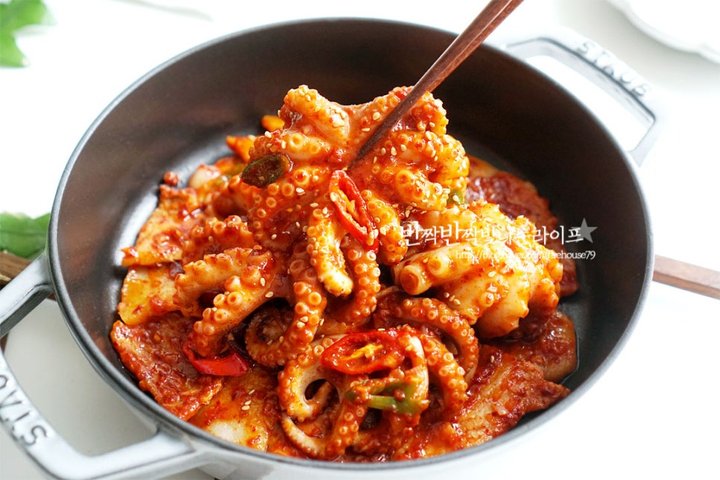 백종원의 야들야들 맛있게 매콤한 쭈꾸미삼겹살볶음 레시피 3인분 35분 완성 평점 4.9점(20) 레시피 이미지 - 11