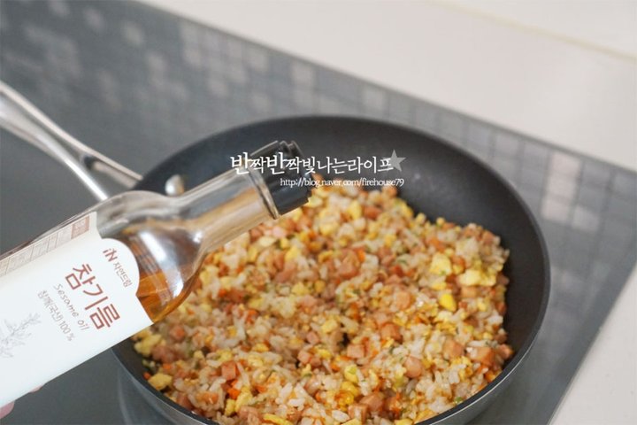 짭조름한 백종원 계란볶음밥 스팸계란볶음밥 레시피 1인분 20분 완성 평점 4.7점(35) 레시피 이미지 - 9