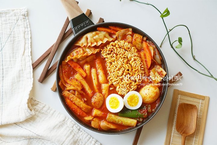 매콤달콤 백종원 즉석떡볶이 황금 레시피 4인분 40분 완성 평점 4.9점(71) 레시피 이미지 - 11