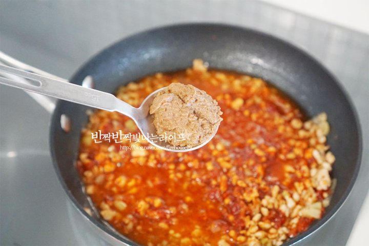매콤한 백종원 마파두부 마파두부덮밥 레시피 2인분 30분 완성 평점 4.8점(45) 레시피 이미지 - 9