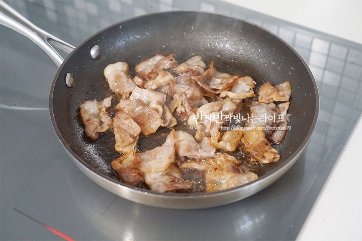 매콤한 백종원 돼지고기 두부김치 볶음김치 두부김치볶음 레시피 2인분 30분 완성 평점 5.0점(56) 레시피 이미지 - 7