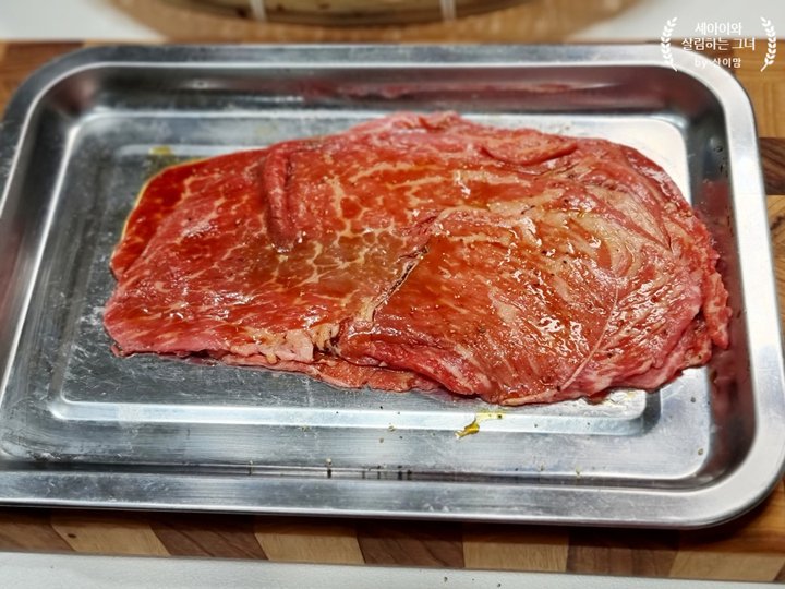 감칠맛 가득 소고기육전 육전 레시피 3인분 30분 완성 평점 4.7점(24) 레시피 이미지 - 4