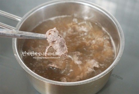 새콤달콤 양파초절임을 곁들인 소고기 쌀국수 레시피 1인분 40분 완성 평점 4.7점(62) 레시피 이미지 - 6
