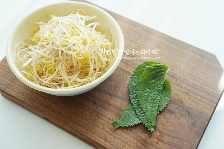 깔끔 담백한 소고기 샤브샤브 황금 레시피 4인분 50분 완성 평점 4.8점(44) 레시피 이미지 - 6