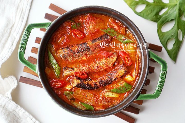 칼칼한 백종원 꽁치통조림김치찌개 꽁치 김치찌개 레시피 2인분 30분 완성 평점 4.7점(91) 레시피 이미지 - 1
