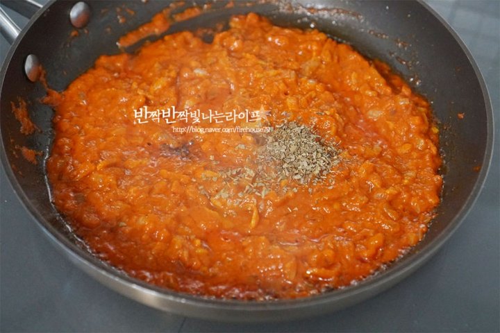 새콤달콤 고소한 치즈오븐 토마토 스파게티 레시피 2인분 1시간 완성 평점 4.9점(85) 레시피 이미지 - 6