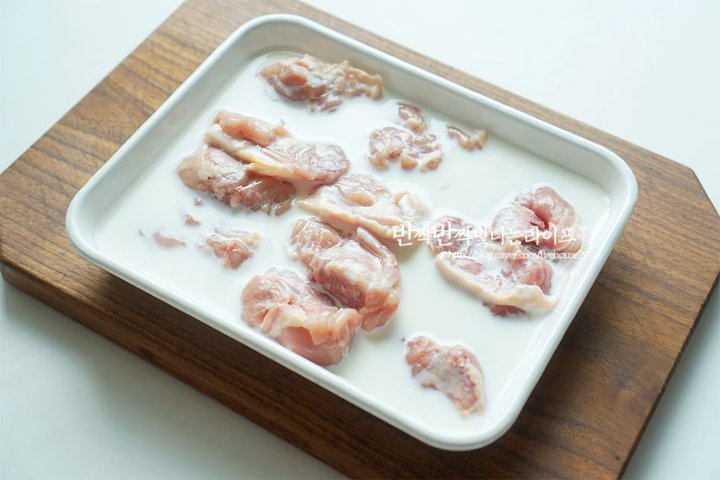 매콤한 치즈 닭갈비 레시피 3인분 50분 완성 평점 4.8점(22) 레시피 이미지 - 2
