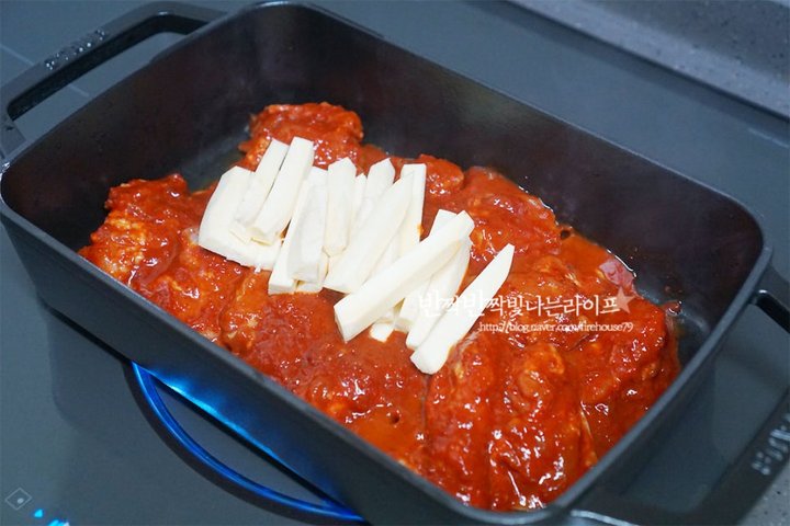매콤한 치즈 닭갈비 레시피 3인분 50분 완성 평점 4.8점(22) 레시피 이미지 - 7