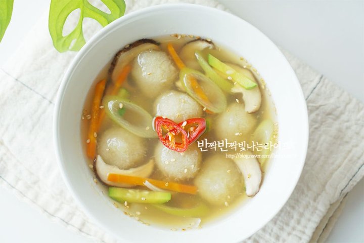 쫀득쫀득하고 구수한 감자옹심이 레시피 2인분 1시간 완성 평점 4.7점(89) 레시피 이미지 - 10