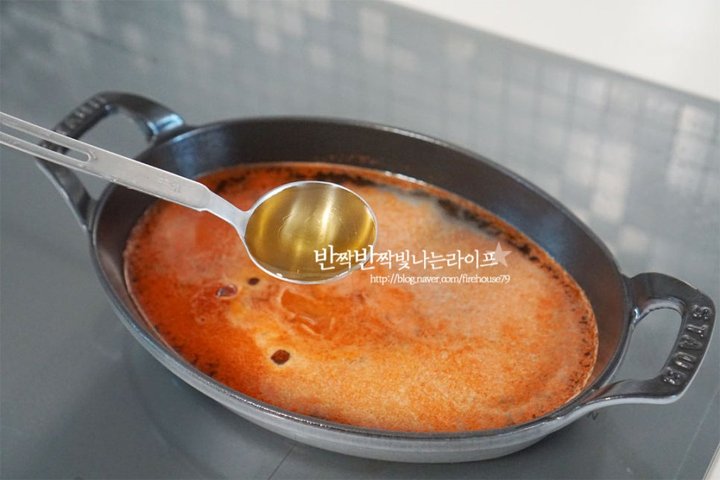 누구나 좋아하는 쫄깃한 국물떡볶이 레시피 2인분 30분 완성 평점 4.9점(43) 레시피 이미지 - 6