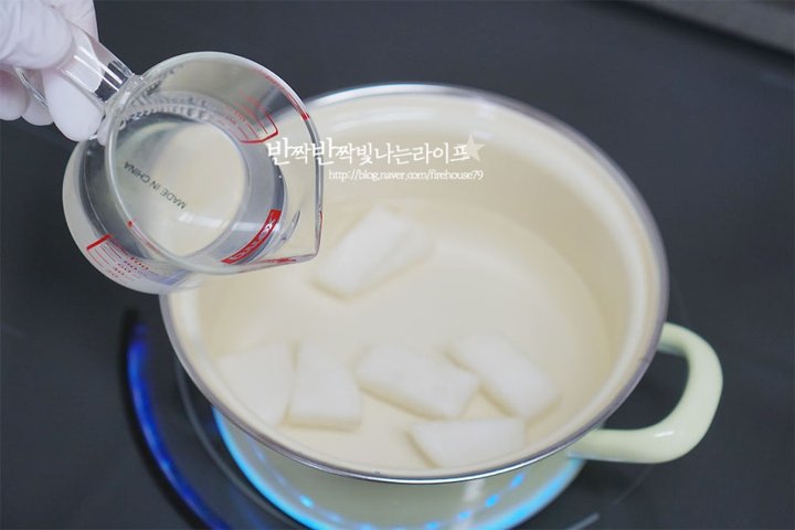 탱글탱글 쫄깃한 문어볶음 레시피 3인분 30분 완성 평점 4.7점(71) 레시피 이미지 - 4